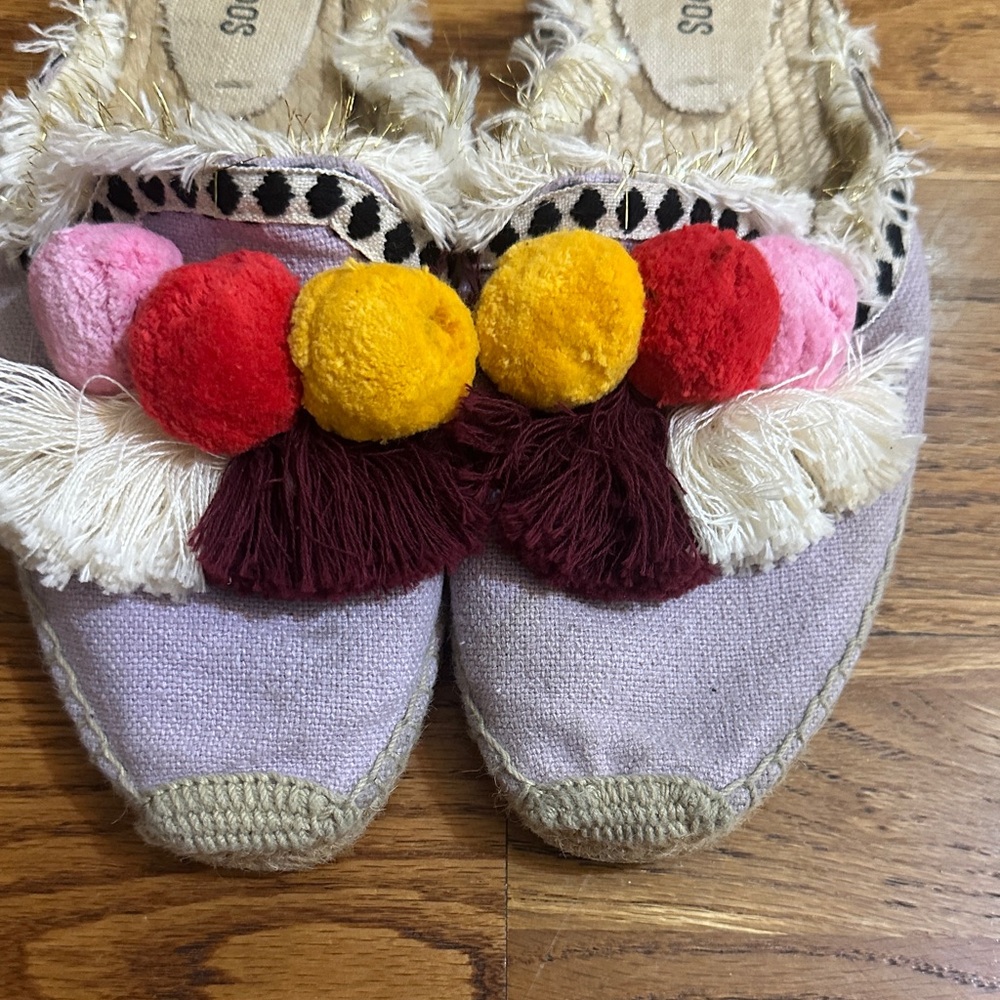 Soludos Frayed Edge Pom Pom Mules | Coco Espadrille Slides - Picture 4 of 6